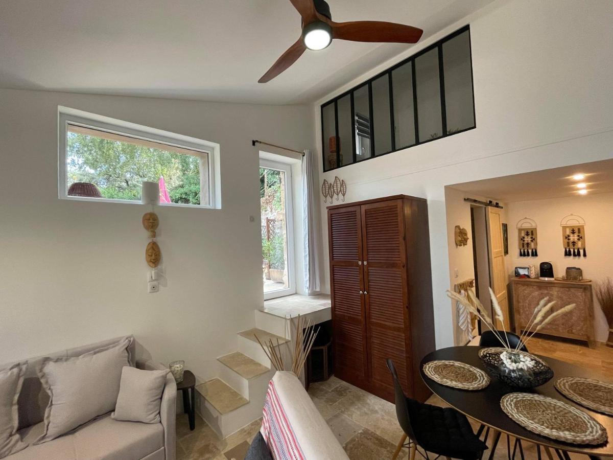 Jolie Annexe Du Mas Dans Le Coeur De La Garrigue Nimoise Villa Nîmes Exteriör bild