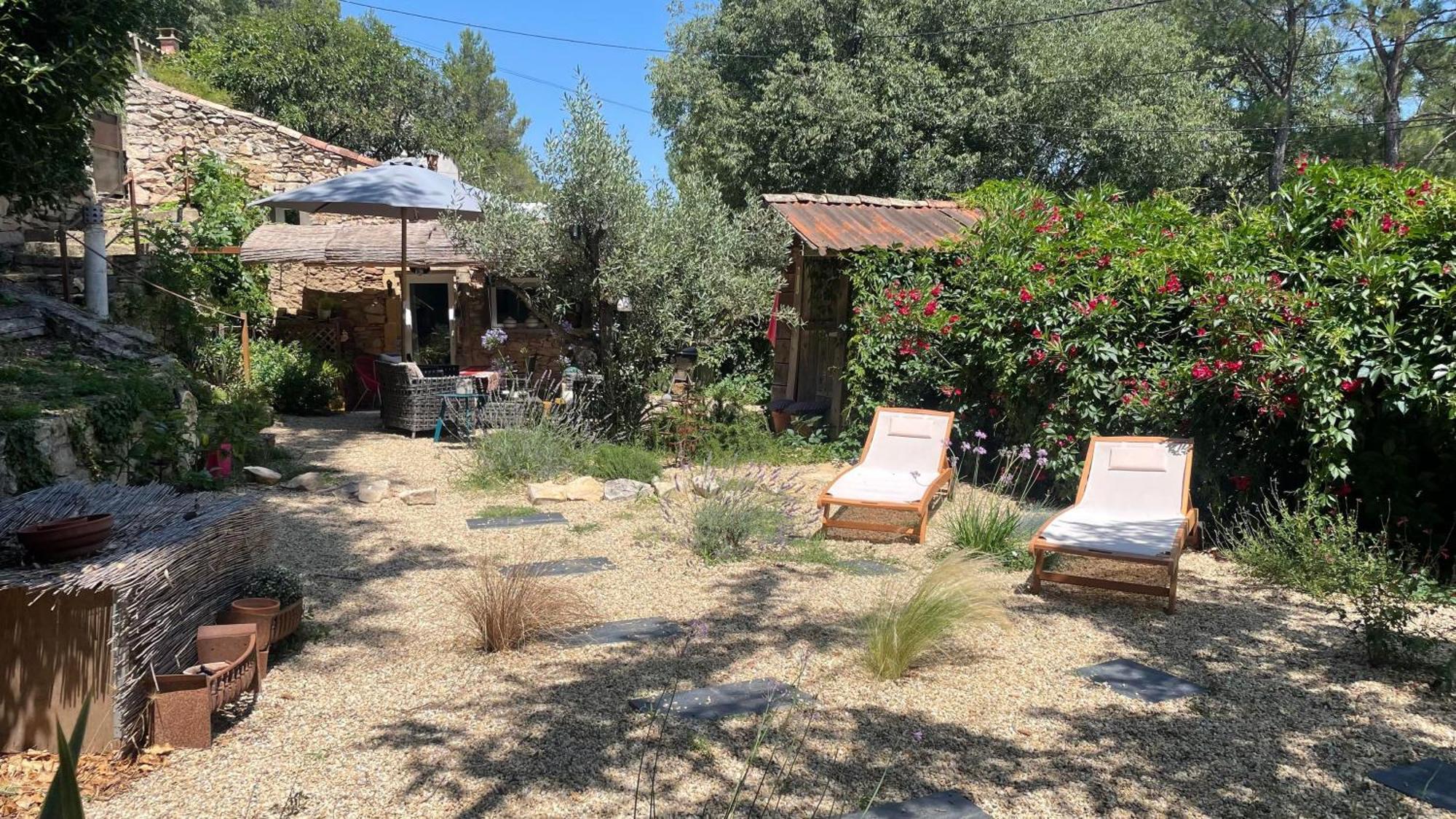 Jolie Annexe Du Mas Dans Le Coeur De La Garrigue Nimoise Villa Nîmes Exteriör bild